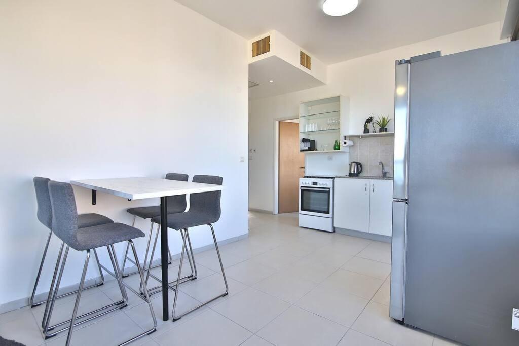Breeze” Luxury Apartment” ハイファ エクステリア 写真