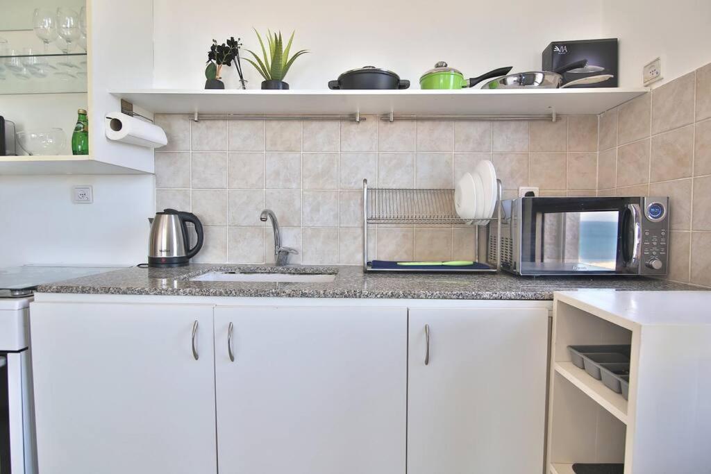Breeze” Luxury Apartment” ハイファ エクステリア 写真